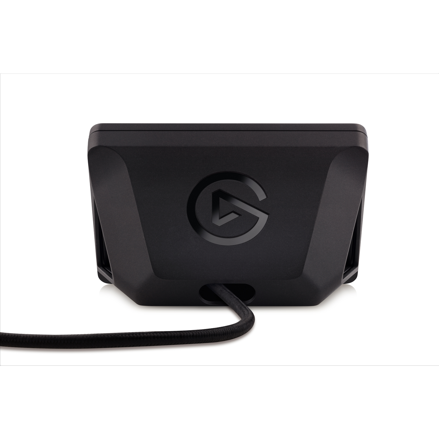 Een zwart Elgato-apparaat. Het apparaat heeft een logo. Een snoer is aan de onderkant bevestigd.