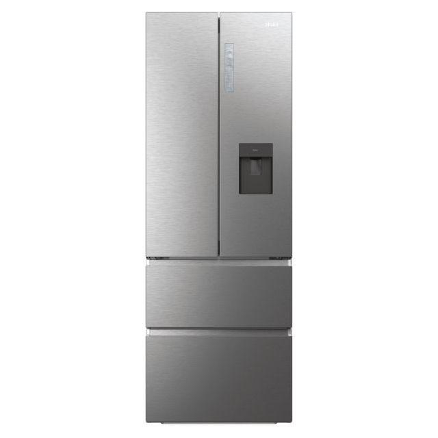 Ein Kühlschrank aus Edelstahl mit zwei Türen oben und zwei Schubladen unten. Er verfügt über einen Wasserspender und einen Markennamen oben.
