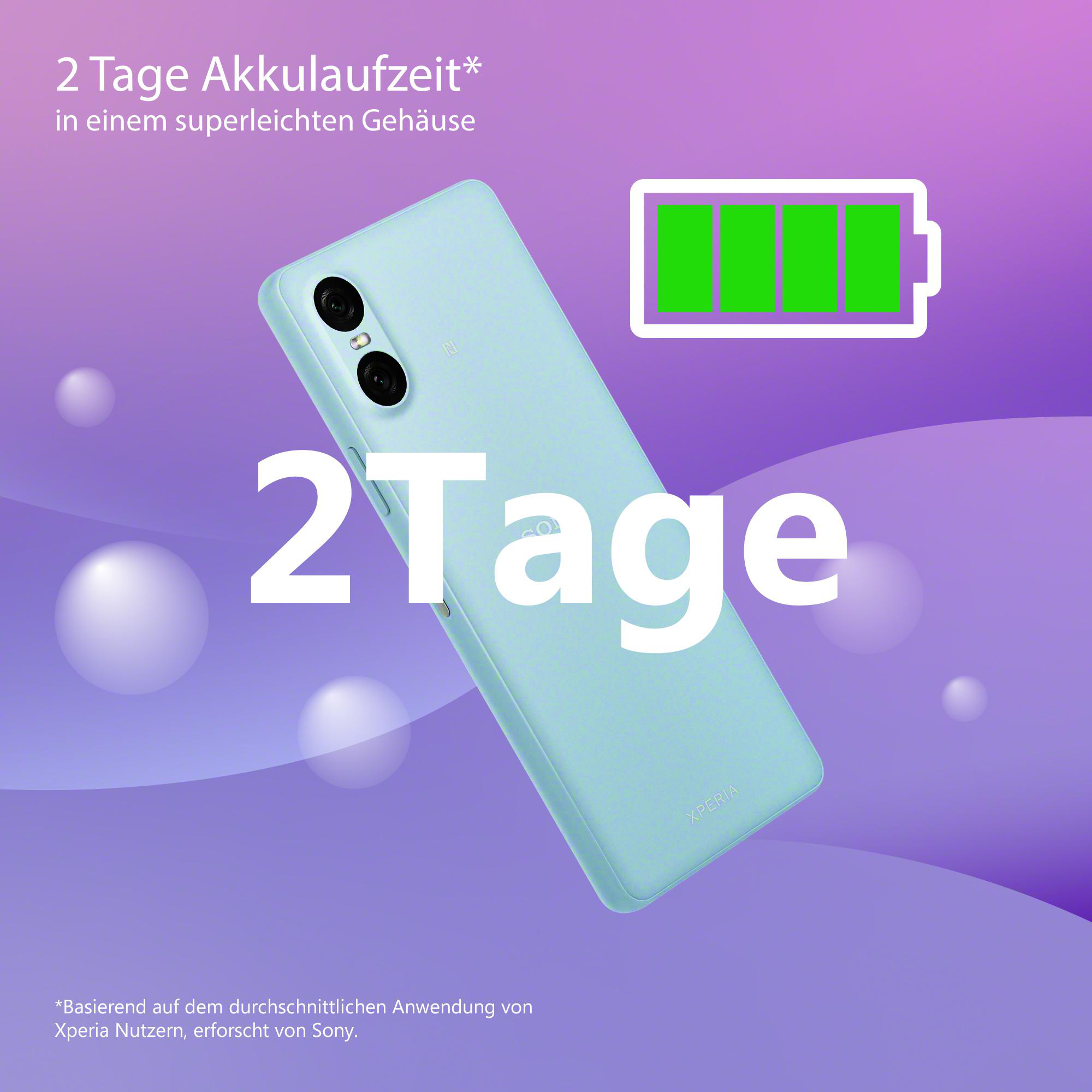 Ein hellblaues Telefon mit einem Akkusymbol, das volle Ladung anzeigt. Das Telefon hat das Wort '2 Tage' in großen Buchstaben.