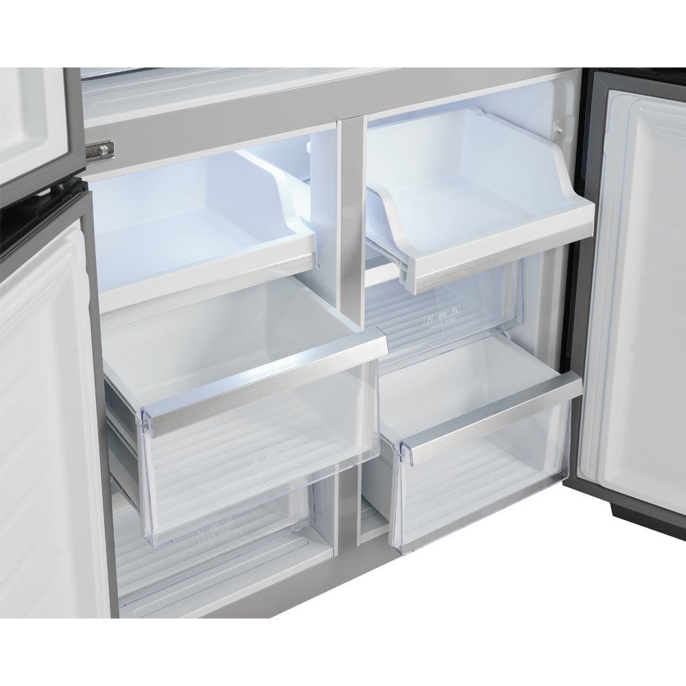 Refrigerador abierto con múltiples cajones. Los cajones son blancos y el refrigerador es negro.