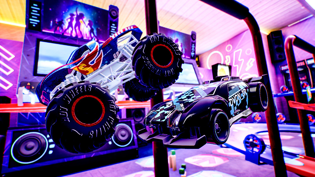 Due monster truck giocattolo che corrono in un ambiente di videogioco colorato e stilizzato.