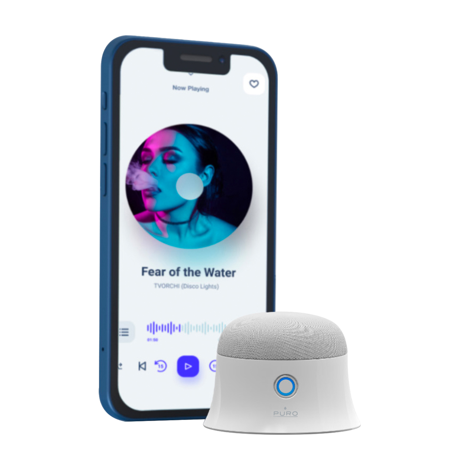 Smartphone con app musicale e piccolo altoparlante bianco. Telefono blu, sfondo chiaro.
