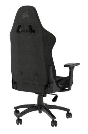 Czarny fotel gamingowy widziany od tyłu. Oparcie ma otwory i logo Corsair.