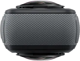 Una fotocamera rotonda grigia a 360 gradi con più lenti, che mostra il suo design.