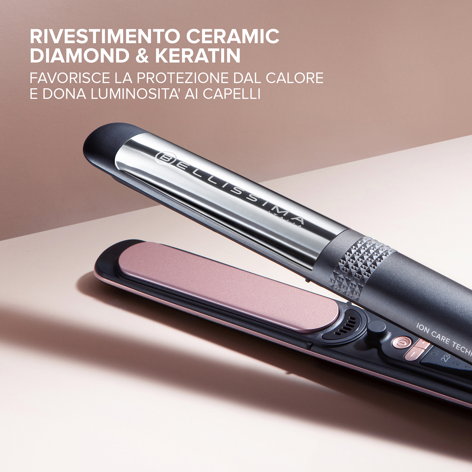 Piastra per capelli, primo piano. Design nero e rosa con testo 'BELLISSIMA'. Focus sulle piastre riscaldanti.