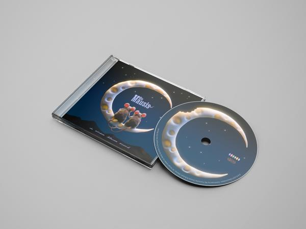 CD-Hülle und -Disc mit Mond und zwei Zeichentrickmäusen darauf, vor grauem Hintergrund.