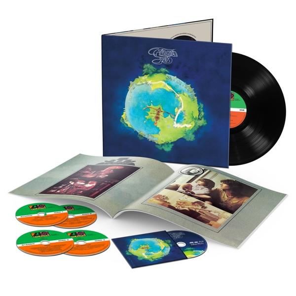 Album-Cover-Set: Album, Schallplatte, CDs und ein Booklet mit Kunst und Text. Eine Planetengrafik.