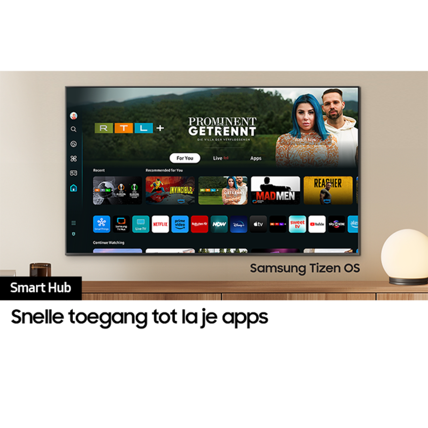 Televisiescherm met een programma met tekst en afbeeldingen. Een smart hub wordt genoemd.