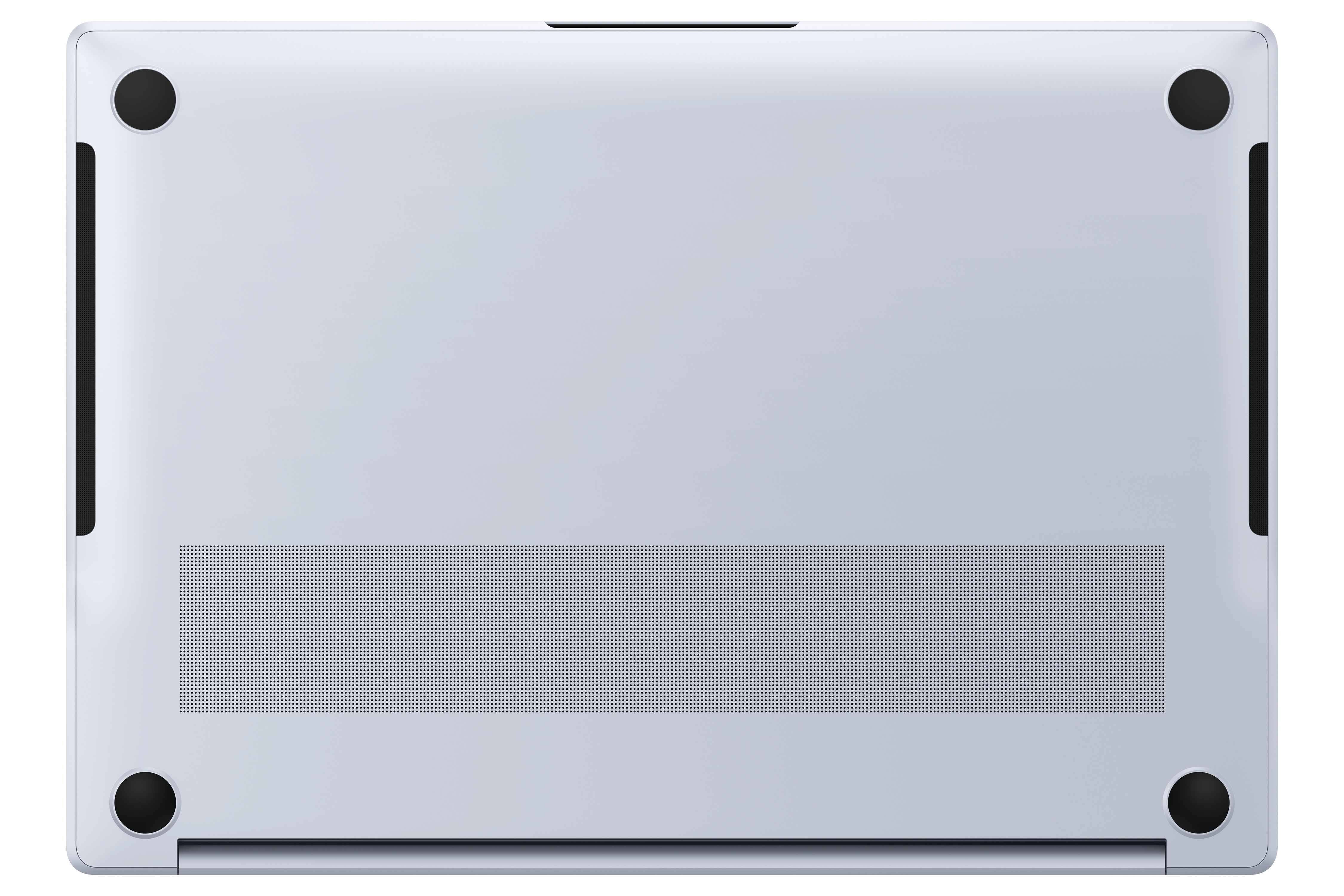 Unterseite eines silbernen Laptops mit schwarzen Füßen und Belüftungslöchern.