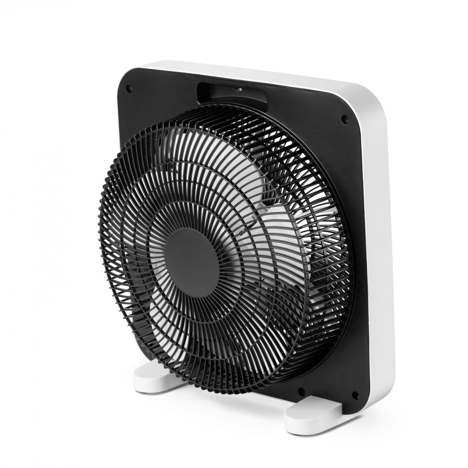 Ventilador cuadrado con aspas negras, marco blanco y base blanca sobre superficie blanca.