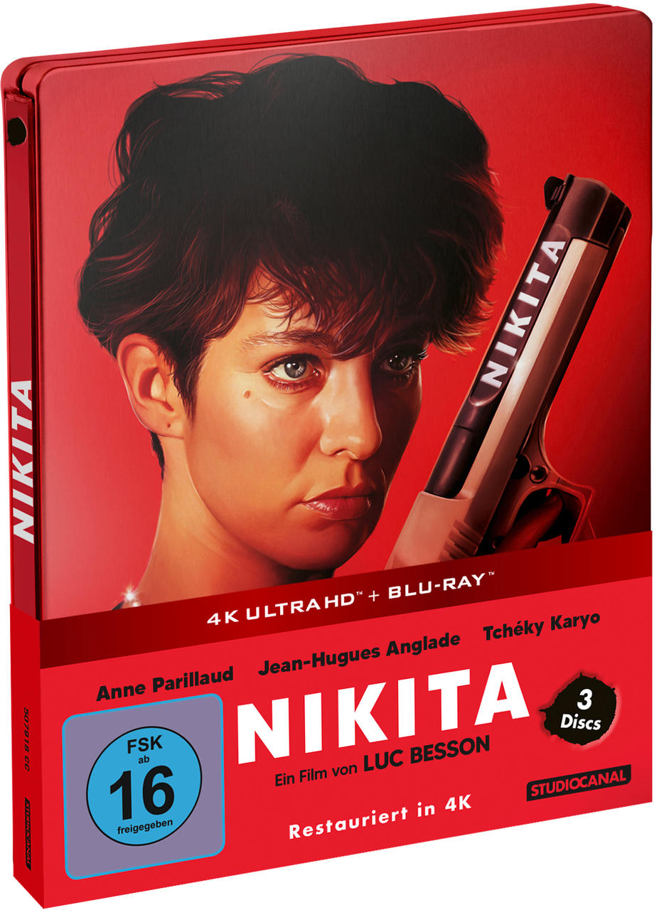 Nikita Blu-ray-Cover. Eine Frau mit Waffe auf rotem Hintergrund.