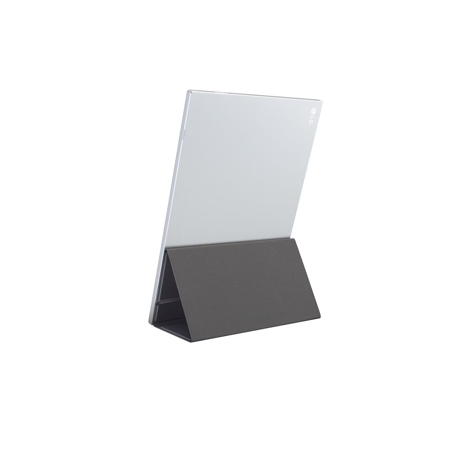 Tableta LG en soporte, vista en ángulo, con funda gris y fondo blanco.