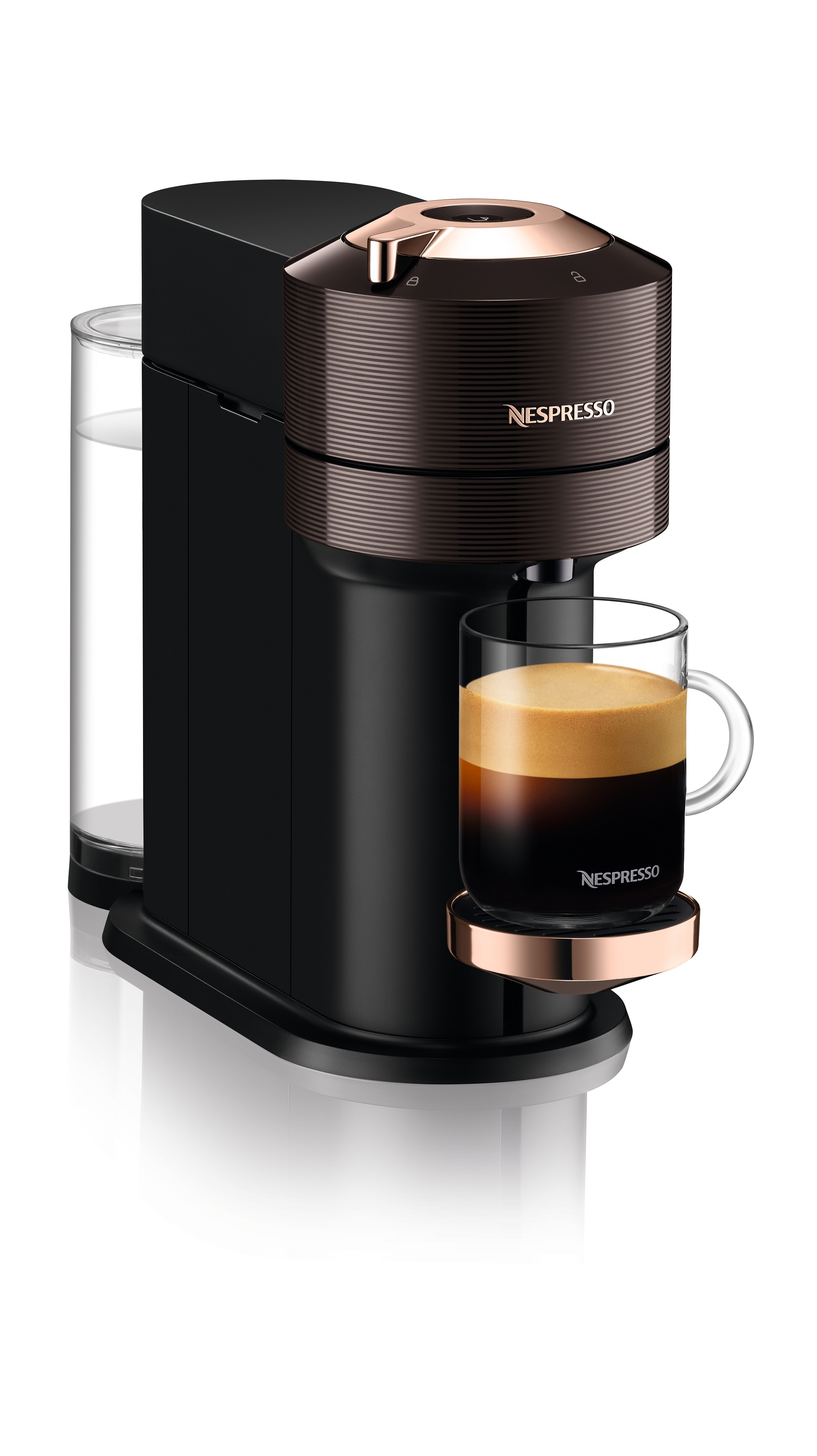 Siyah Nespresso kahve makinesi, içinde bir bardak kahve ile.