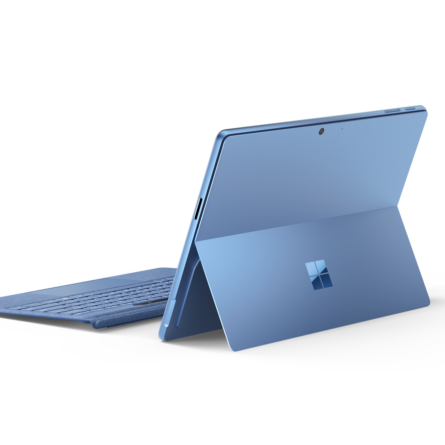 Tableta Surface azul de Microsoft con teclado adjunto. Pantalla en ángulo, mostrando la parte trasera.