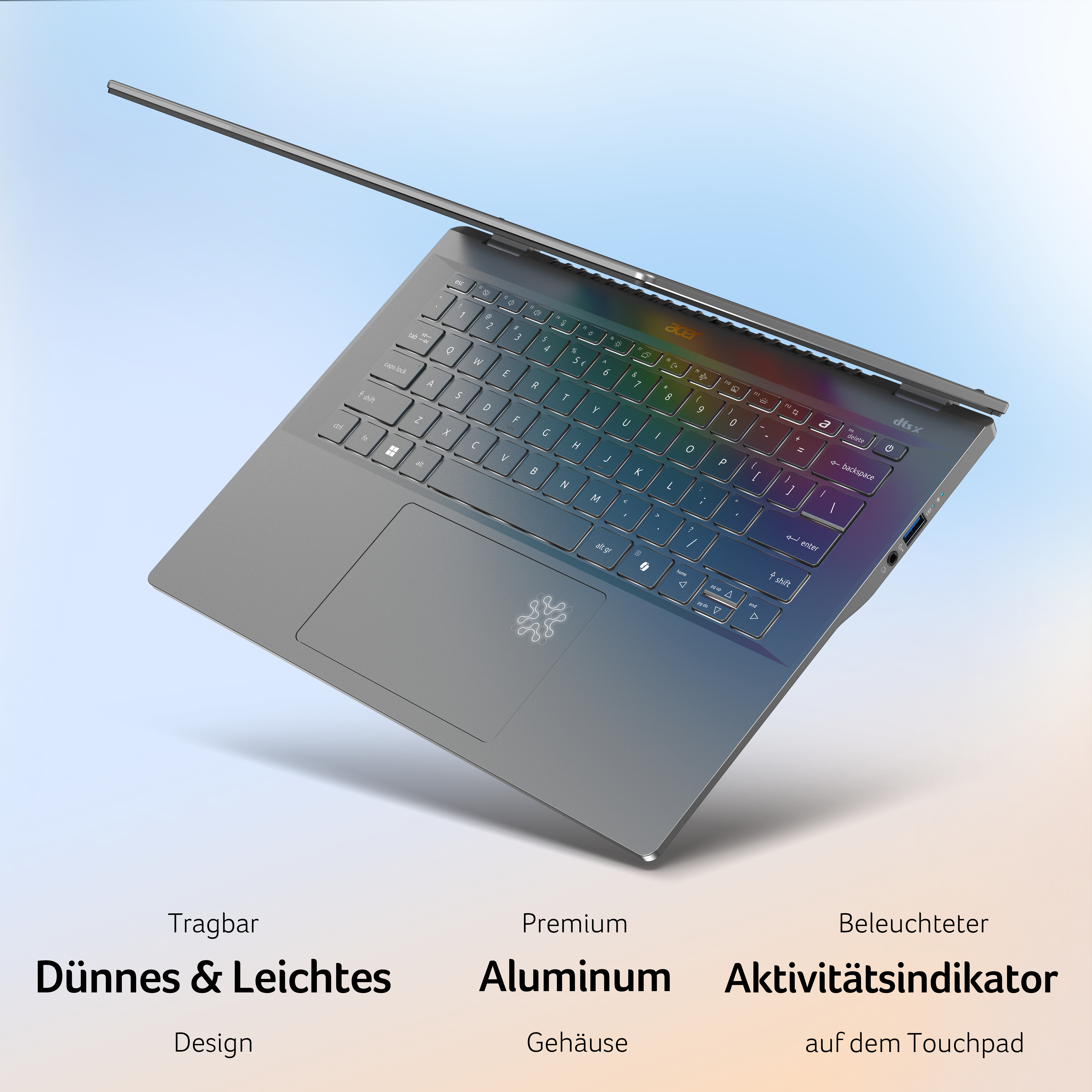 Silberner Laptop mit offenem Deckel auf blauem Hintergrund. Text darunter.