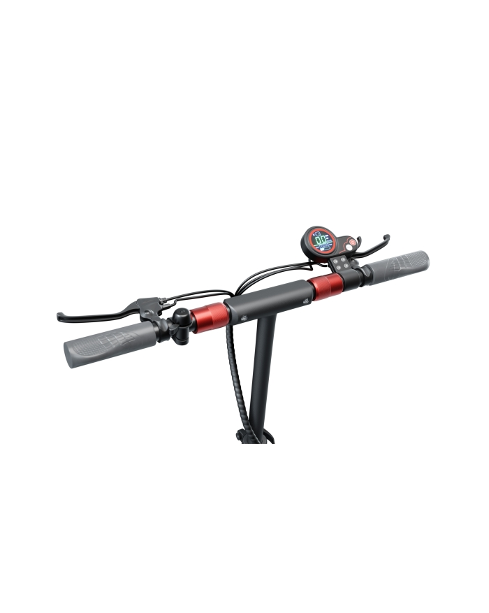 Kierownica skutera. Posiada wyświetlacz, dźwignie hamulca i czerwony detal. Białe tło.