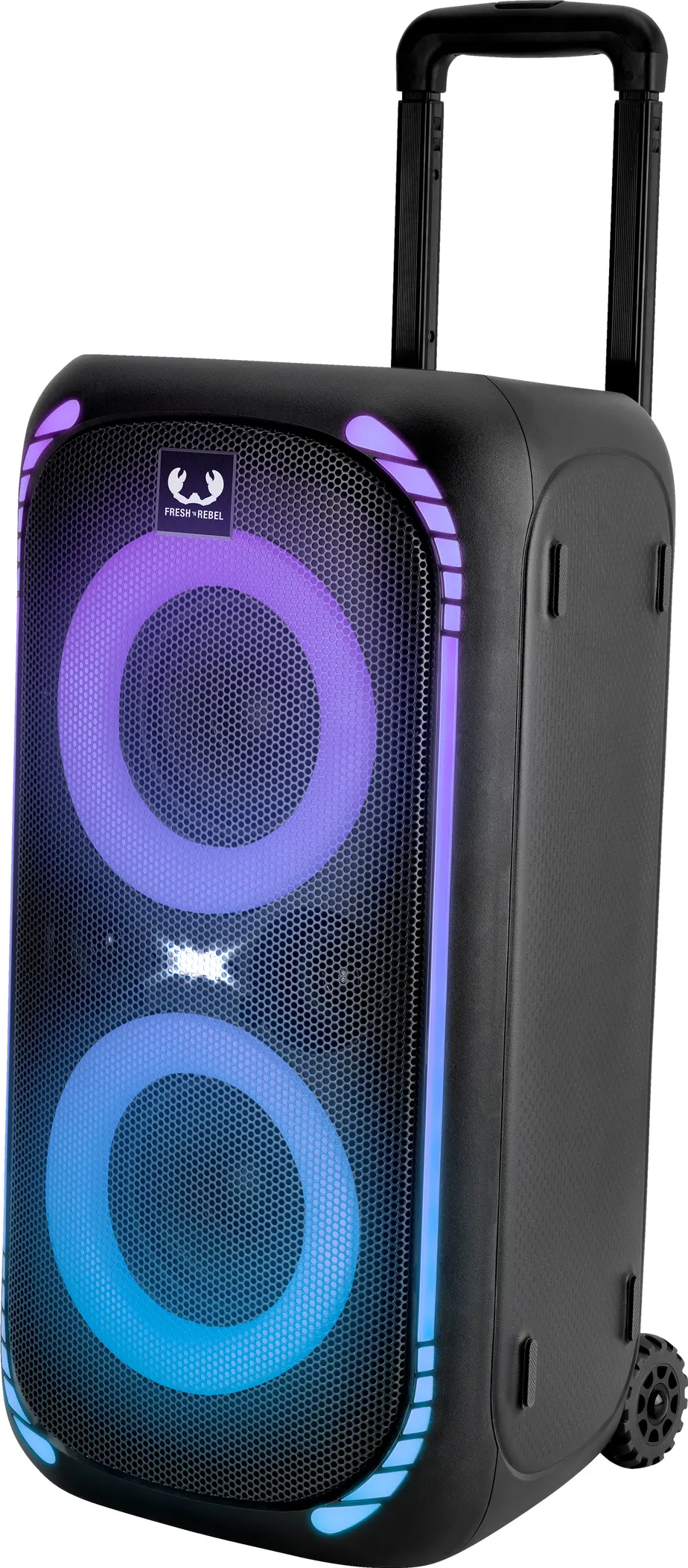 Schwarzer Lautsprecher mit blauen und violetten Lichtern. Er hat einen Griff, Räder und das Fresh 'n Rebel Logo. Es sieht aus wie ein Koffer.