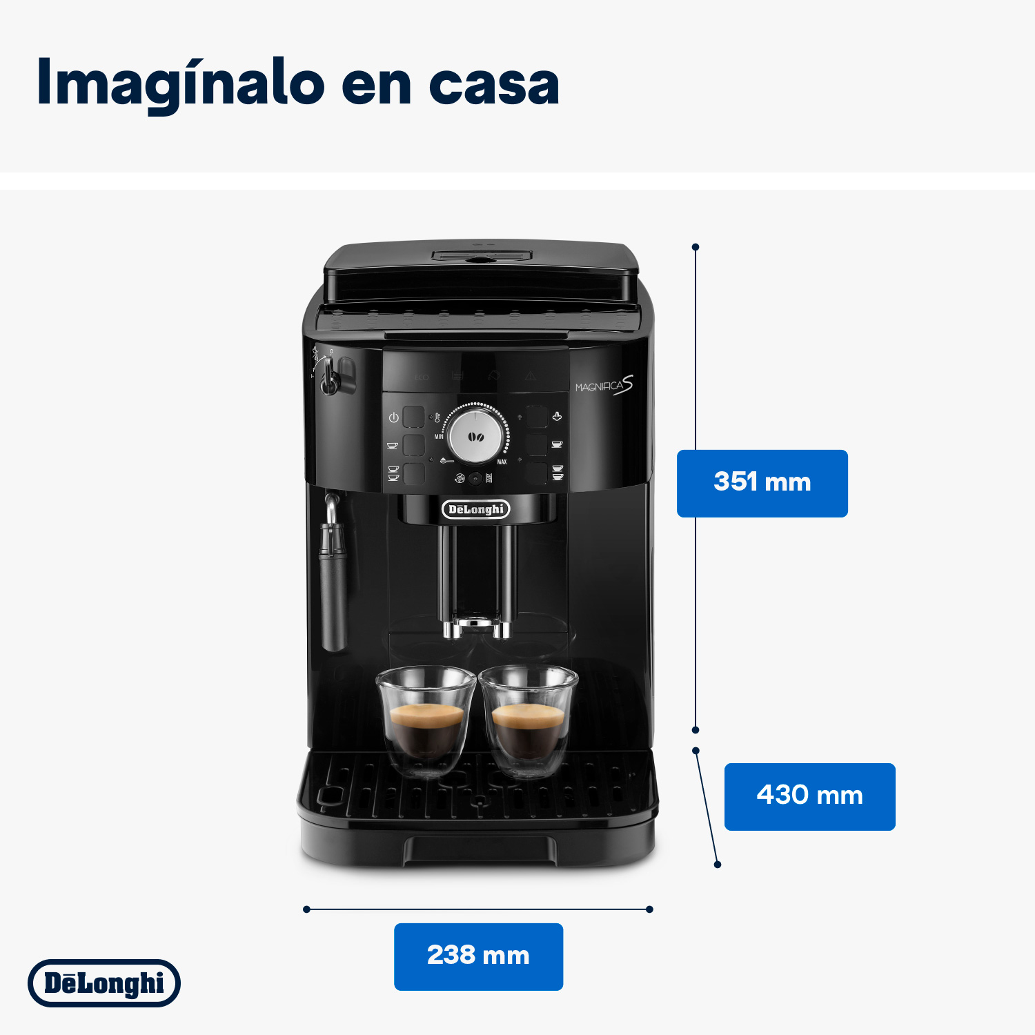 Máquina de espresso Delonghi Magnifica S negra. Dos vasos con espresso, dimensiones en mm.