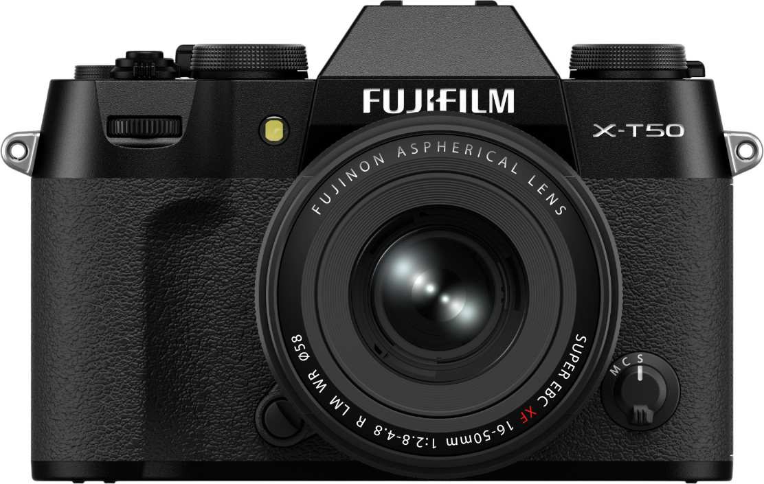 Schwarze Fujifilm X-T50 Kamera mit Objektiv und schwarzem Gehäuse.