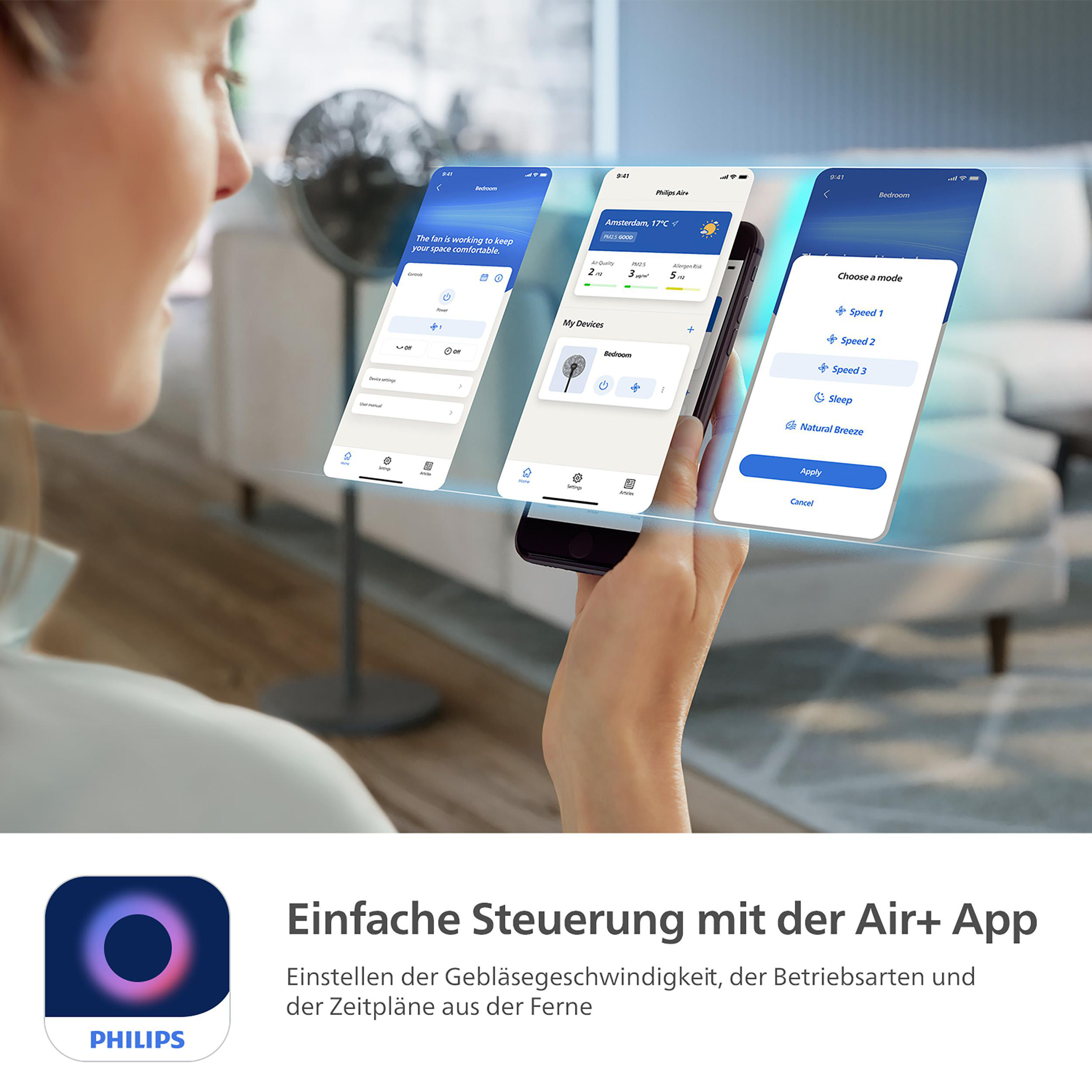Eine Frau hält ein Telefon mit App-Bildschirmen, ein Ventilator im Hintergrund, Text unten.