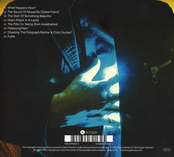 Albumcover mit Titelliste, ein verschwommenes Bild einer Person, die eine Hand hält.