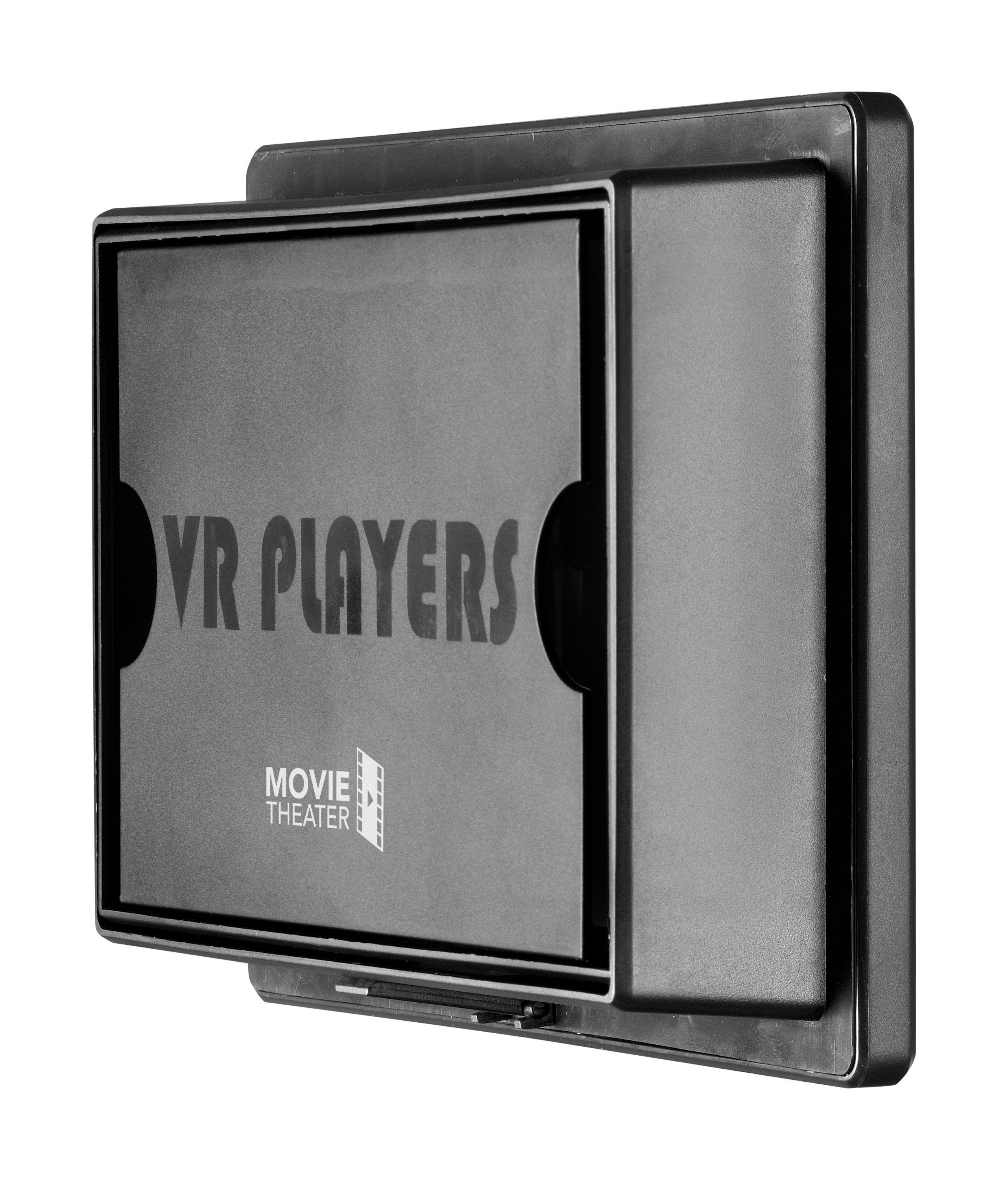 Eine schwarze Box mit geöffneter Tür, die VR PLAYERS und MOVIE THEATER Text zeigt.