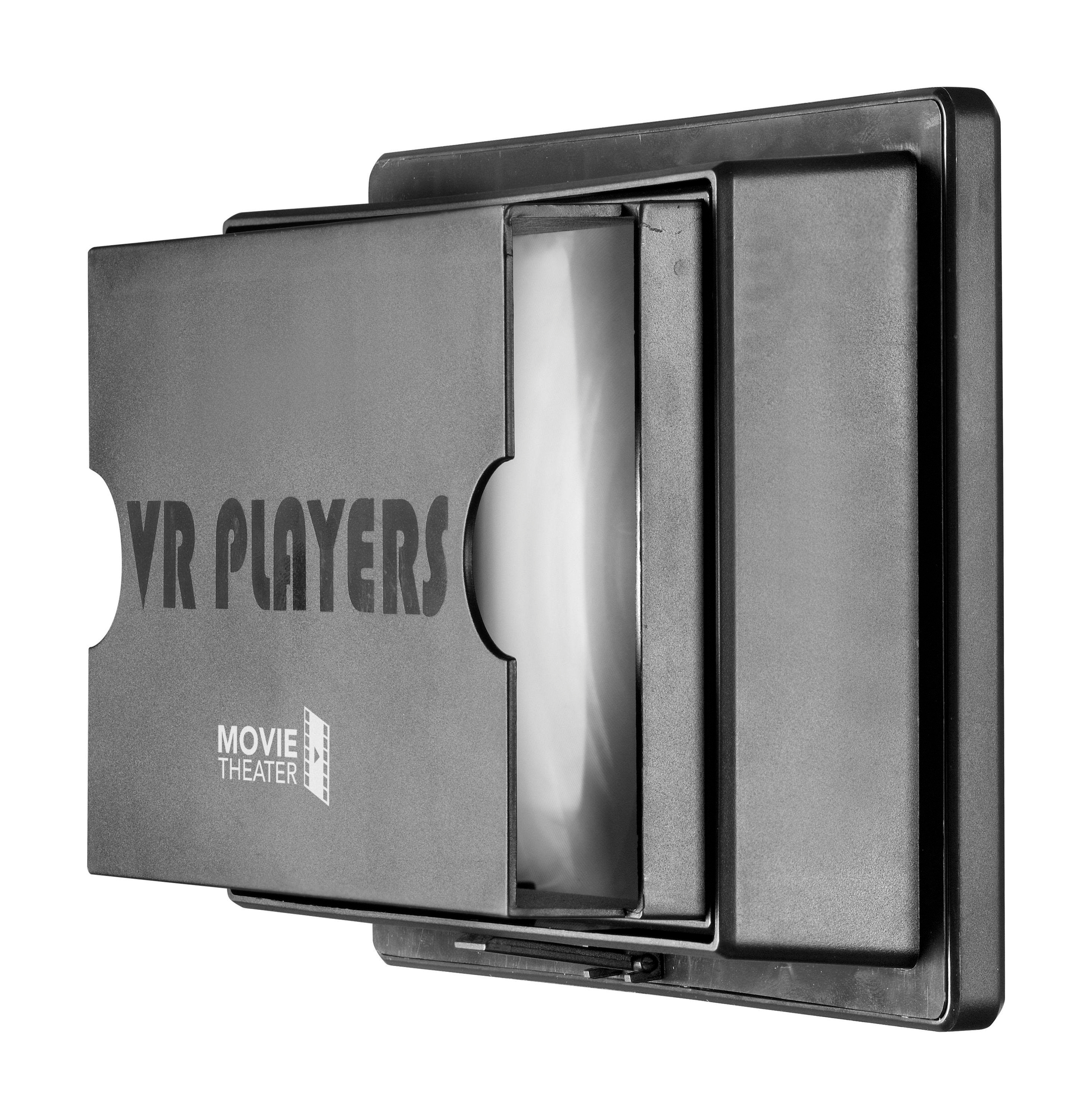 Eine schwarze VR-Headset-Box mit den Worten 'VR PLAYERS' und 'MOVIE THEATER'. Weißer Hintergrund.