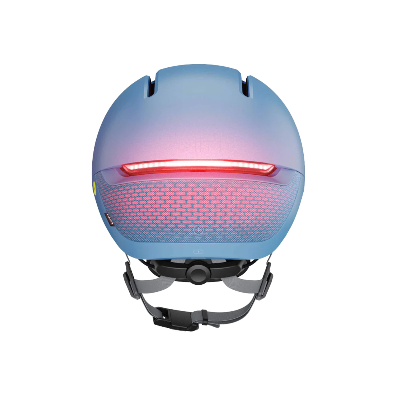 Un casque de vélo bleu vu de dos. Le casque a une lumière rouge et une aération rose à motifs.