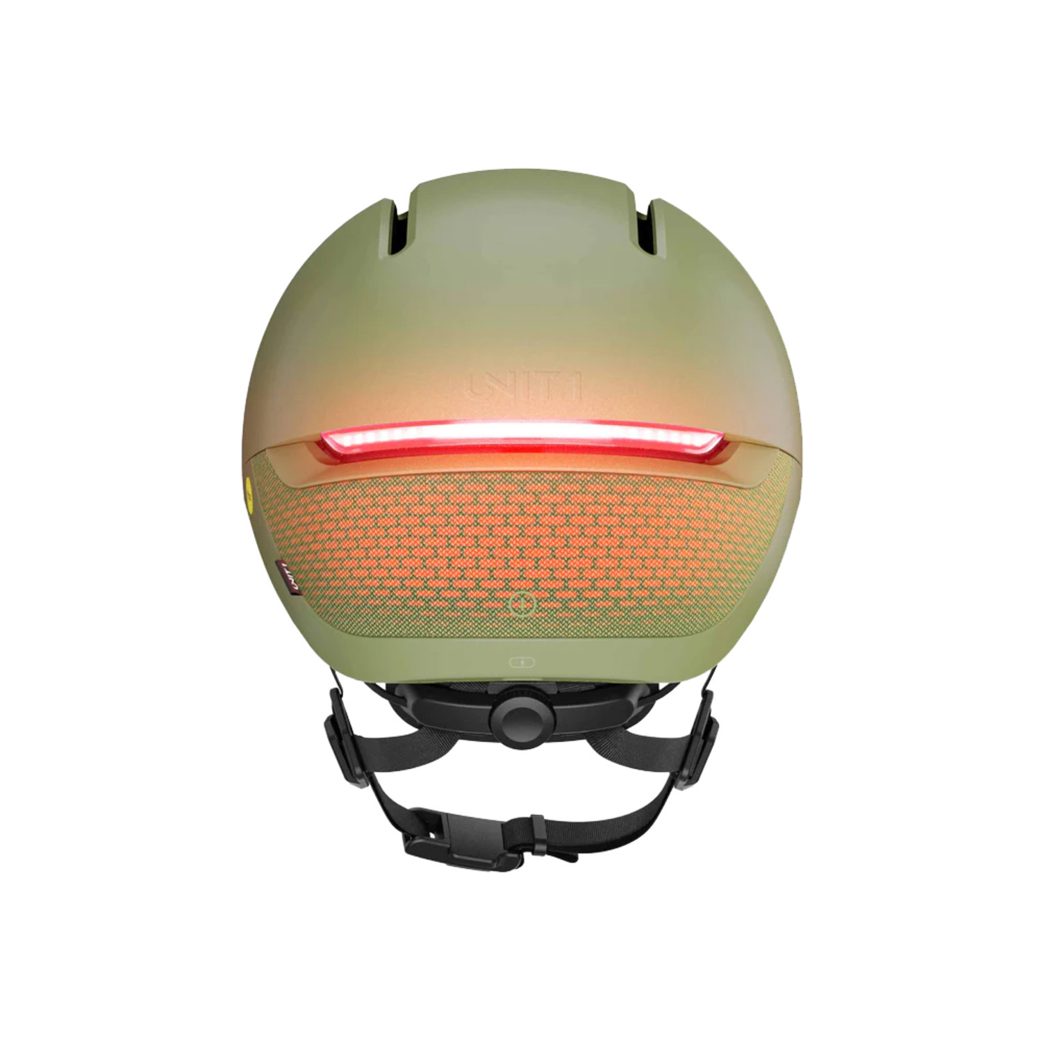 Olijfgroene helm met een rood licht op de achterkant. Zwarte riemen en gesp.