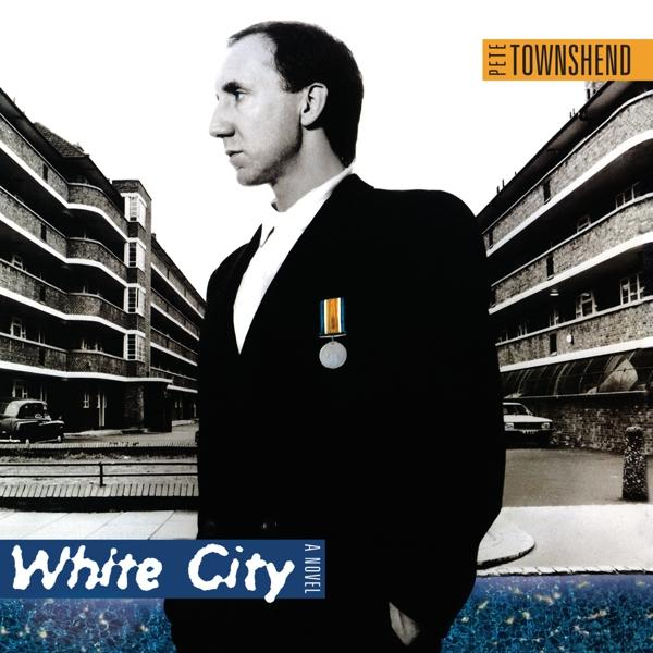 Album borító: Pete Townshend. Fekete öltöny, egy épület előtt áll, 'White City' felirat.