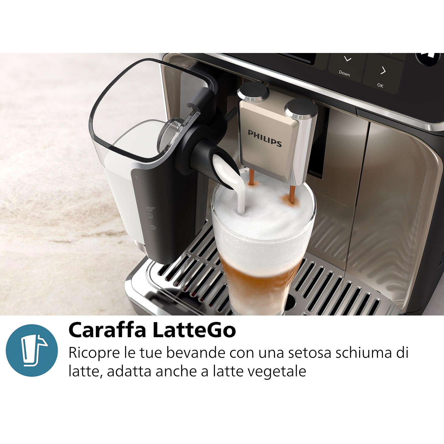 Macchina per espresso che versa latte in un bicchiere. Contenitore del latte e testo 'Caraffa LatteGo'.