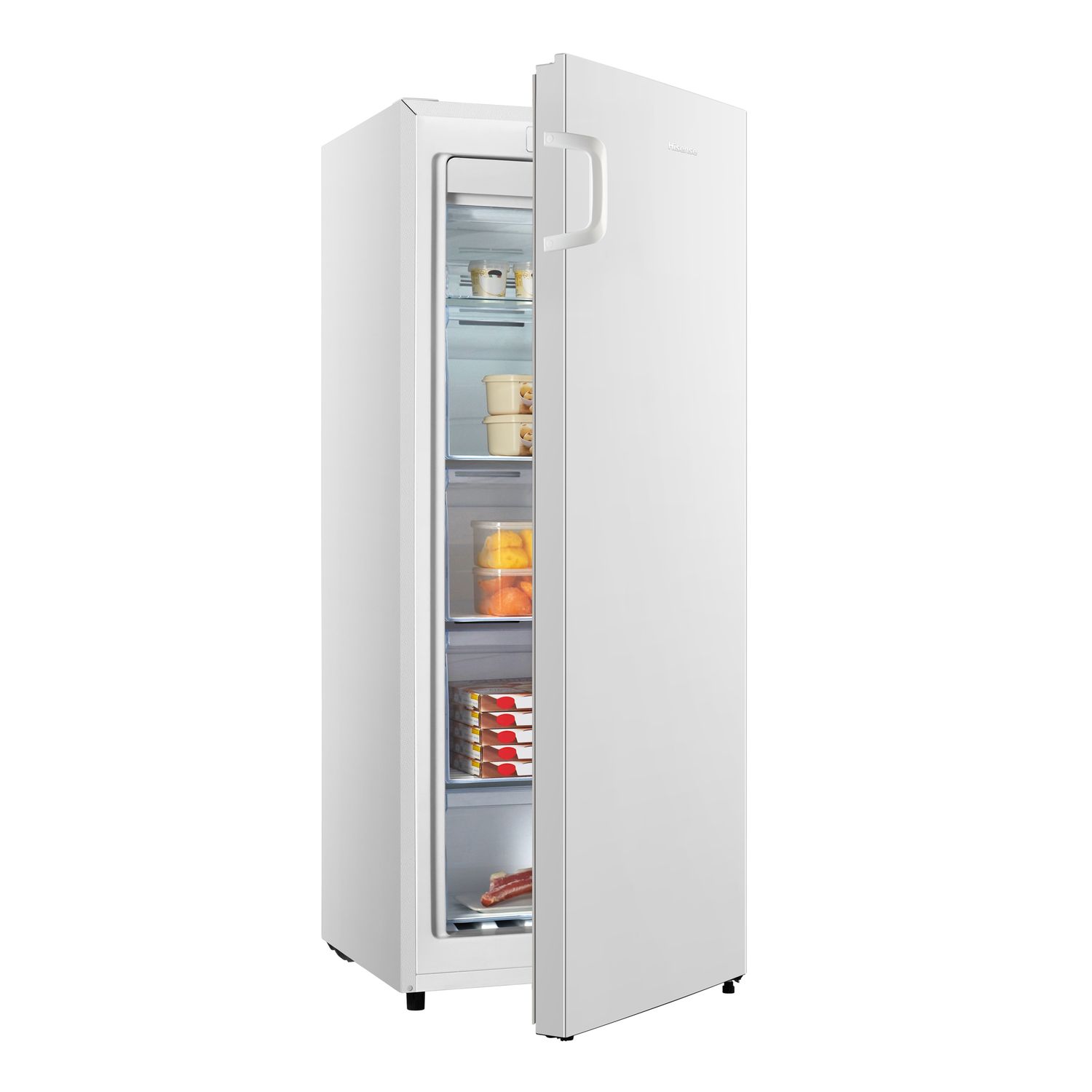 Witte koelkast met open deur, met planken, laden en voedsel.