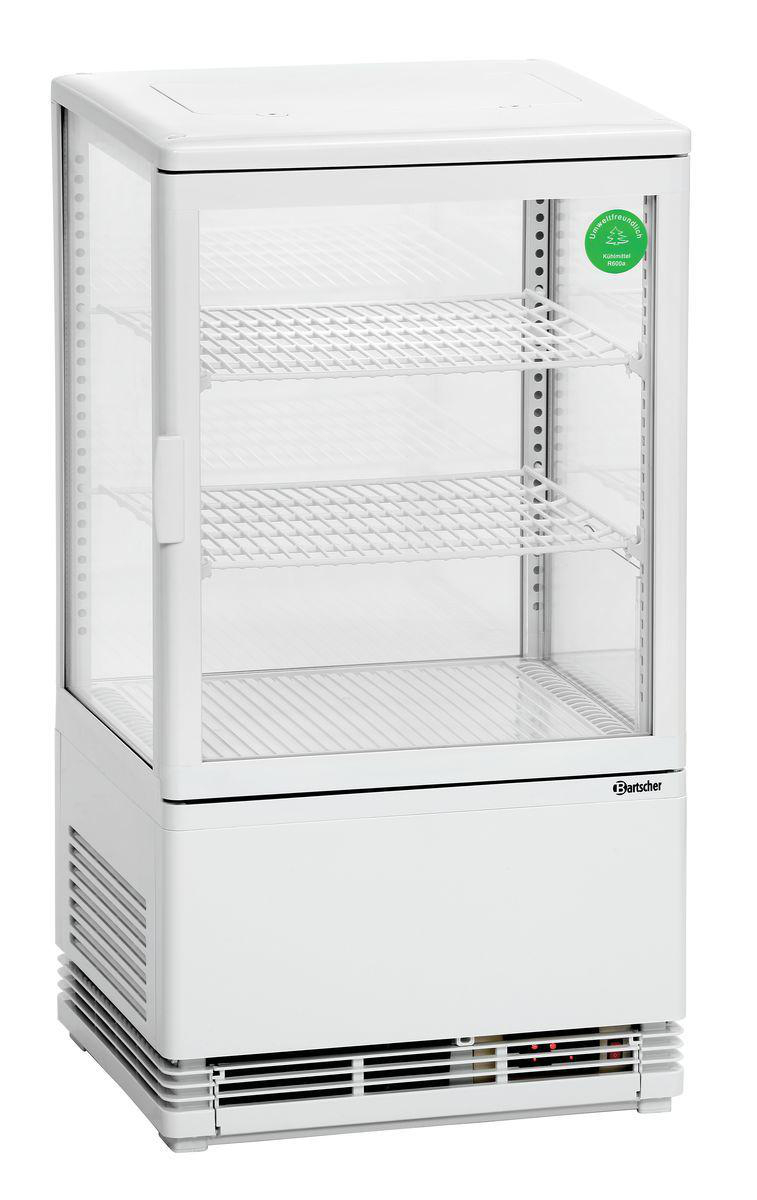 Ein weißer Kühlschrank mit Glastüren und Regalen. Auf der Seite befindet sich ein grünes Etikett. Die Marke ist Bartscher.