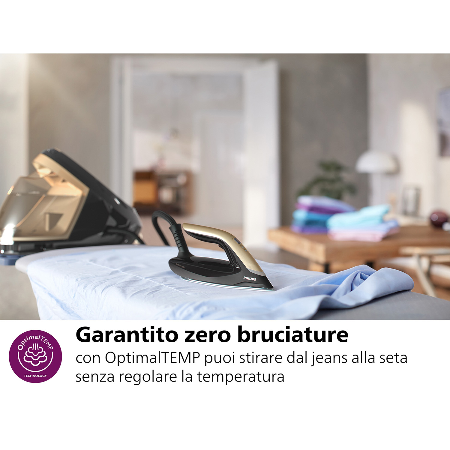 Stiratrice con camicia blu sull'asse da stiro. Il testo dice 'Garantito zero bruciature'.