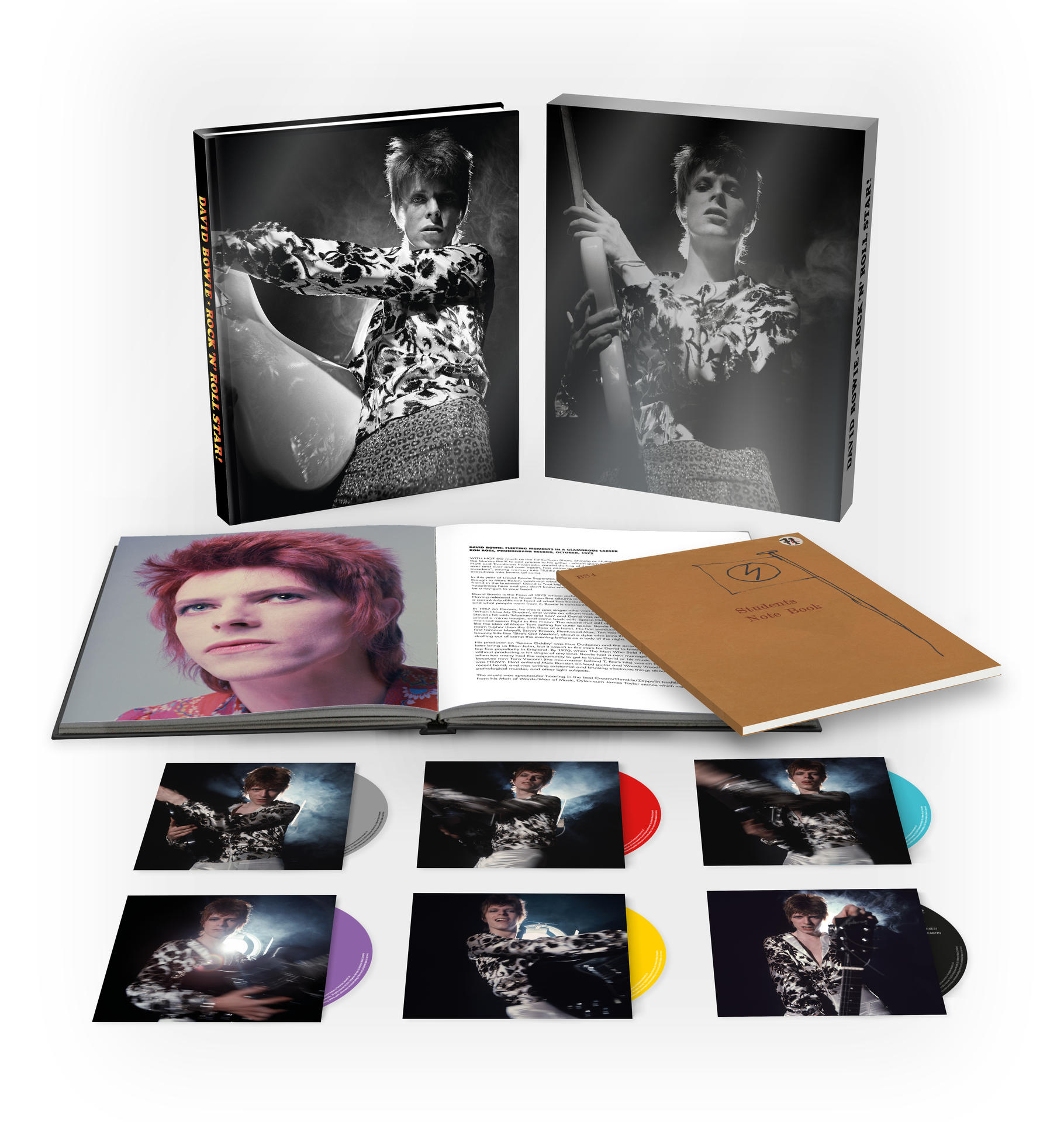 David Bowie album borítója könyvekkel és bakelit lemezekkel.