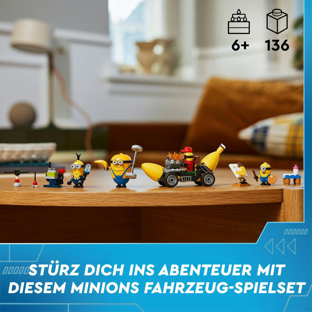 Minions-Spielzeugset auf einem Holztisch, mit Informationssymbolen und Text.