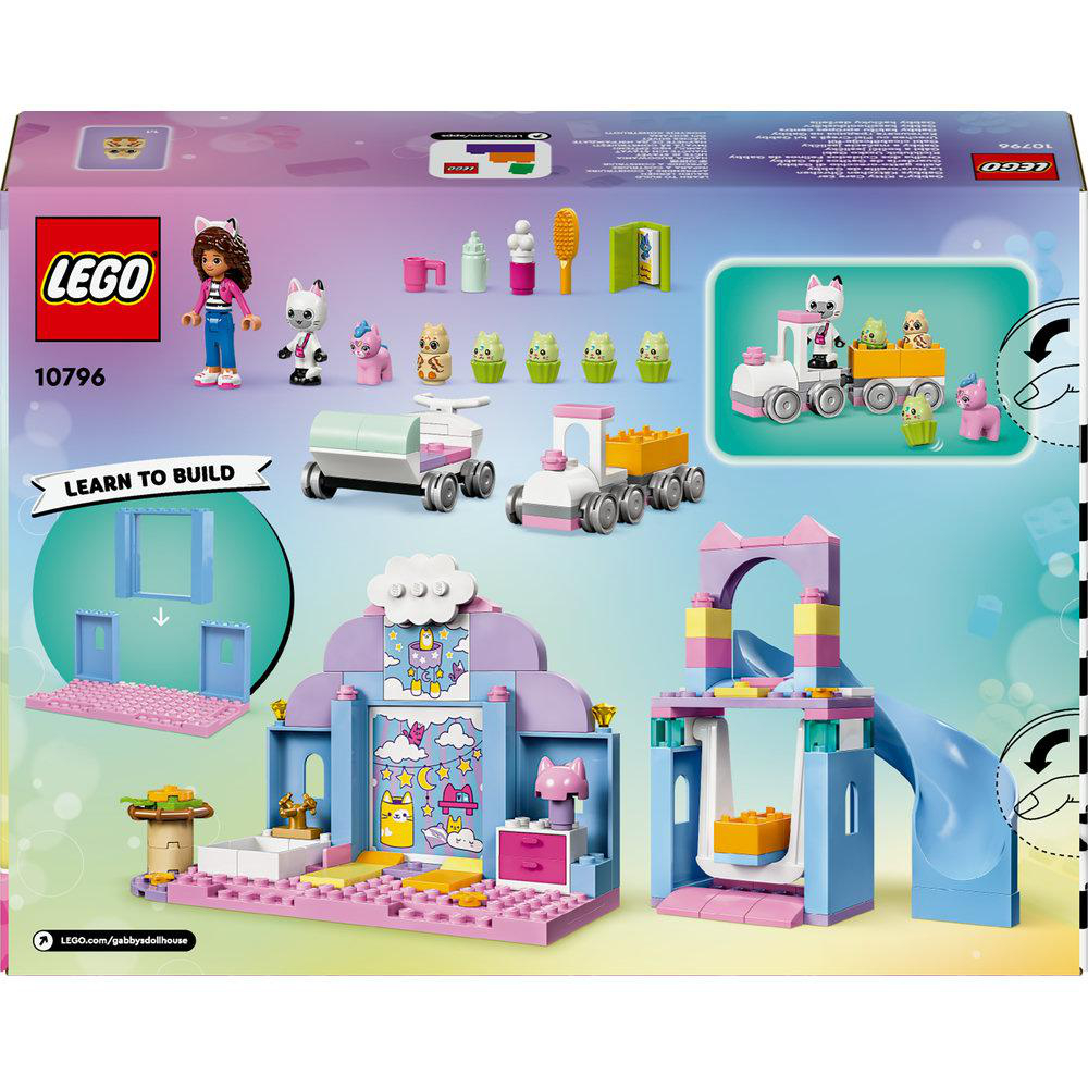 Lego-Box-Set. Katzenmädchen-Figur, ein Zug und eine Spielplatzstruktur mit Rutsche und Schaukel.