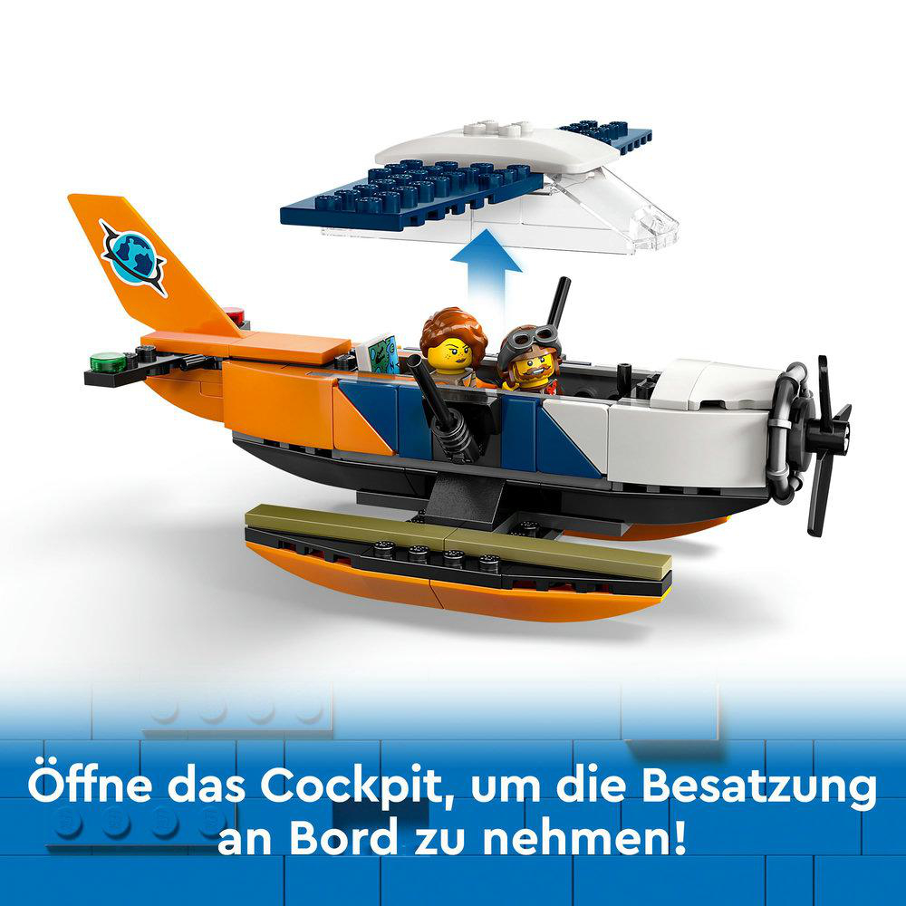 Lego-Flugzeug mit zwei Minifiguren, orange und blaues Farbschema.