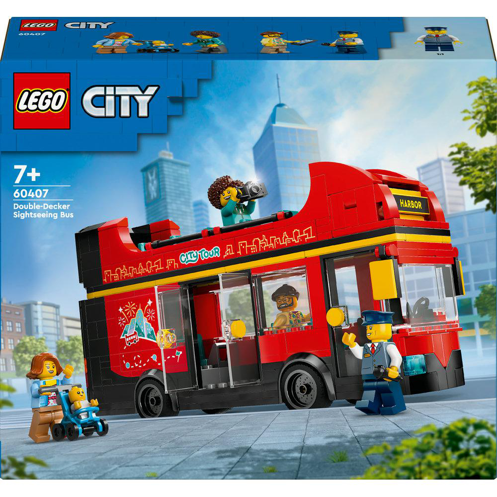 LEGO City Doppeldeckerbus mit Figuren, vor Stadtkulisse.