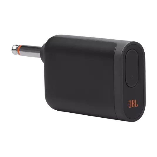 Siyah bir arka plan üzerinde, gümüş jaklı siyah bir JBL ses adaptörü.