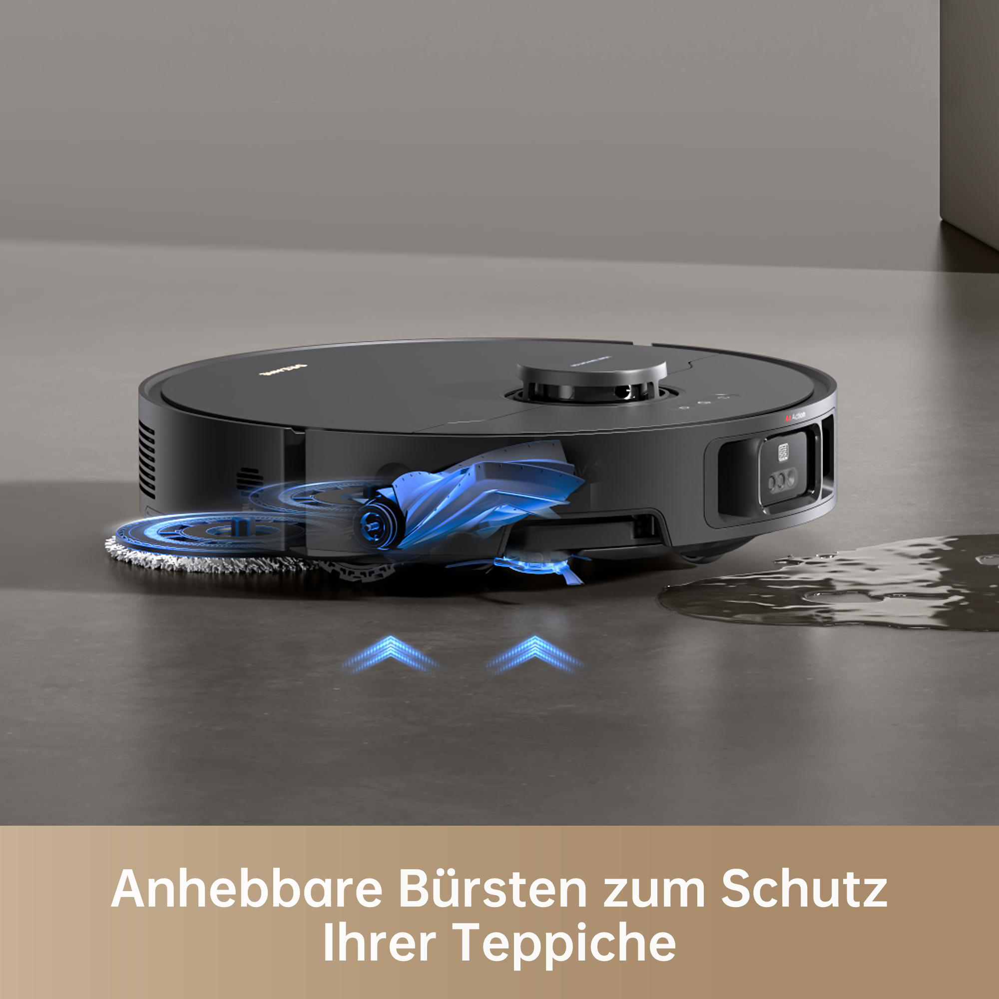 Schwarzer Roboter-Staubsauger reinigt einen nassen Boden. Text: Hebbare Bürsten.