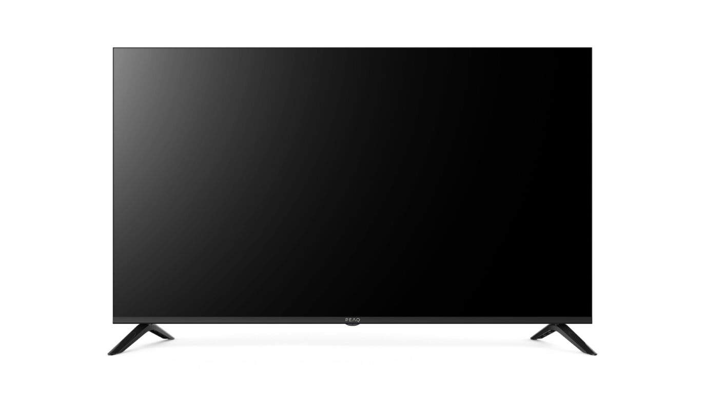 Una pantalla de TV negra con marco y soporte negros sobre fondo blanco.