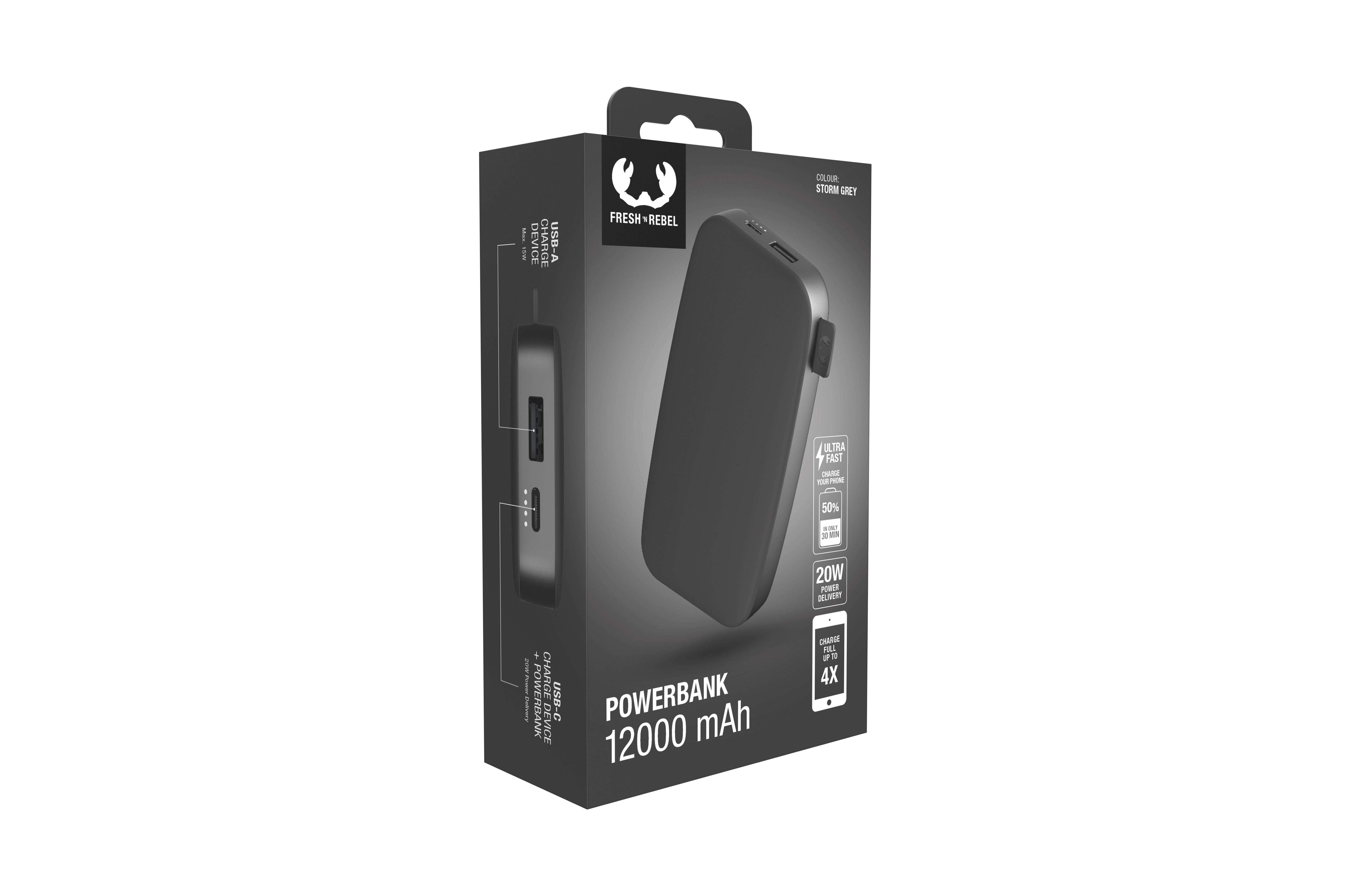 Eine schwarze und graue Powerbank in ihrer Box, mit Informationen über ihre Funktionen sichtbar.