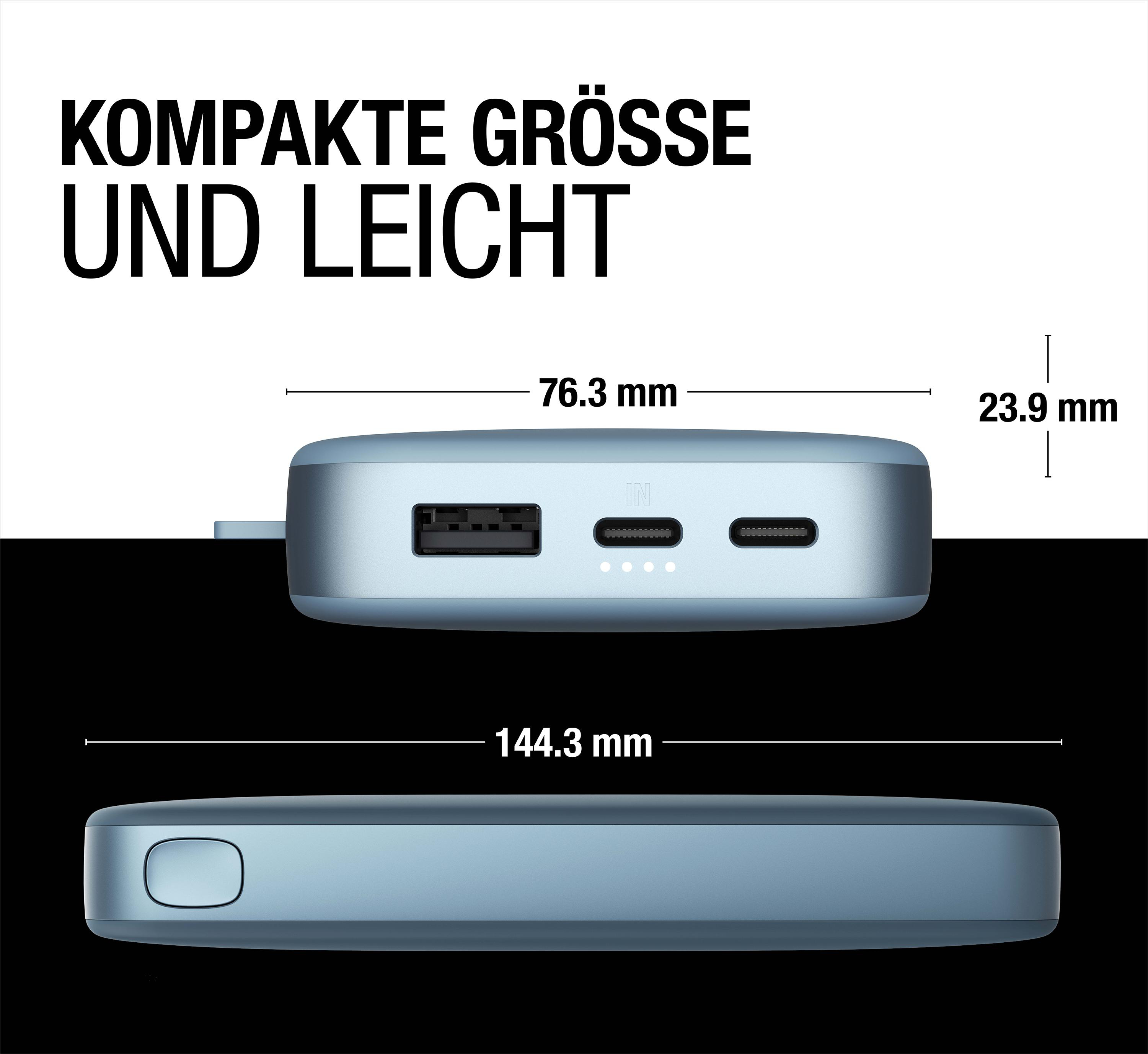 Blaue Powerbank mit Maßen. Text: Kompakte Größe und leicht.