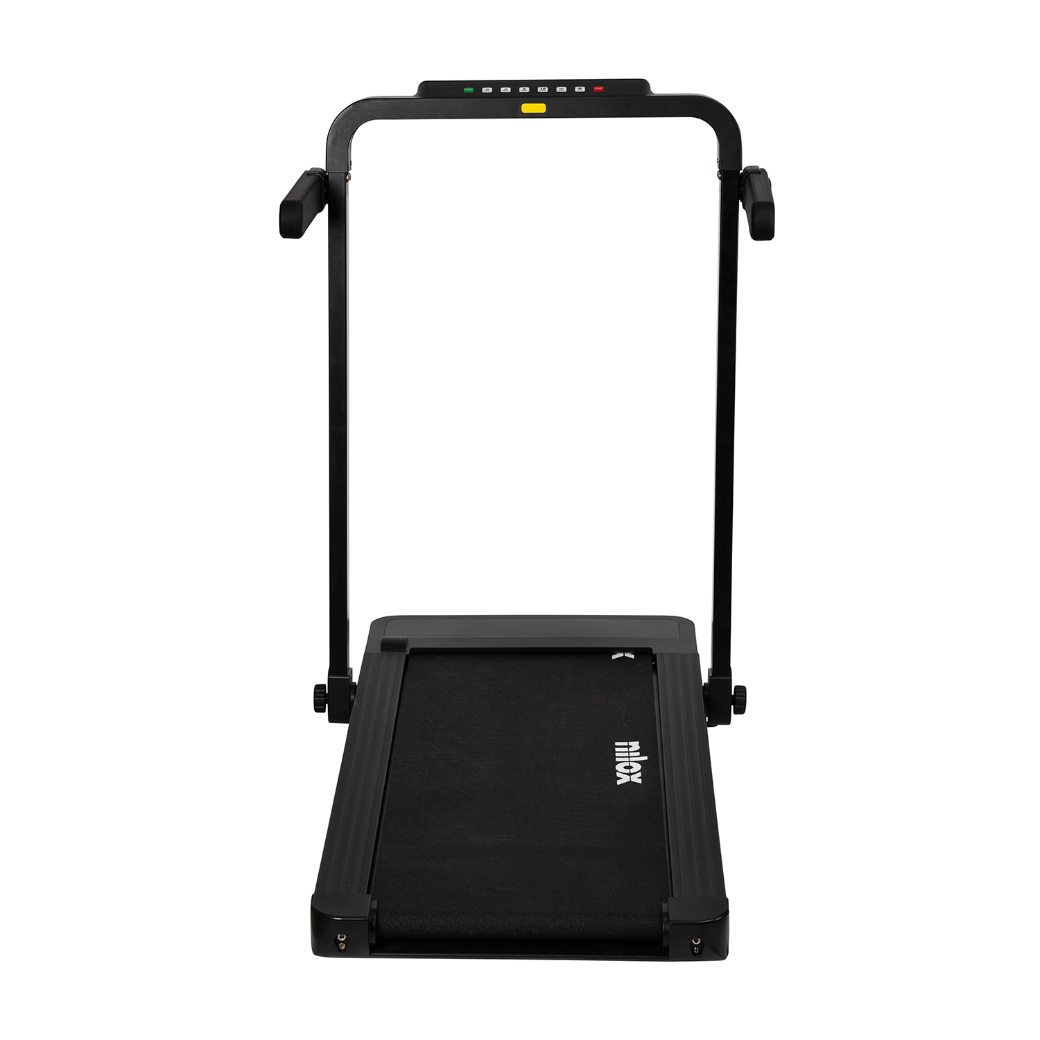 Tapis roulant nero. Ha un pannello di controllo e maniglie. Sfondo bianco.