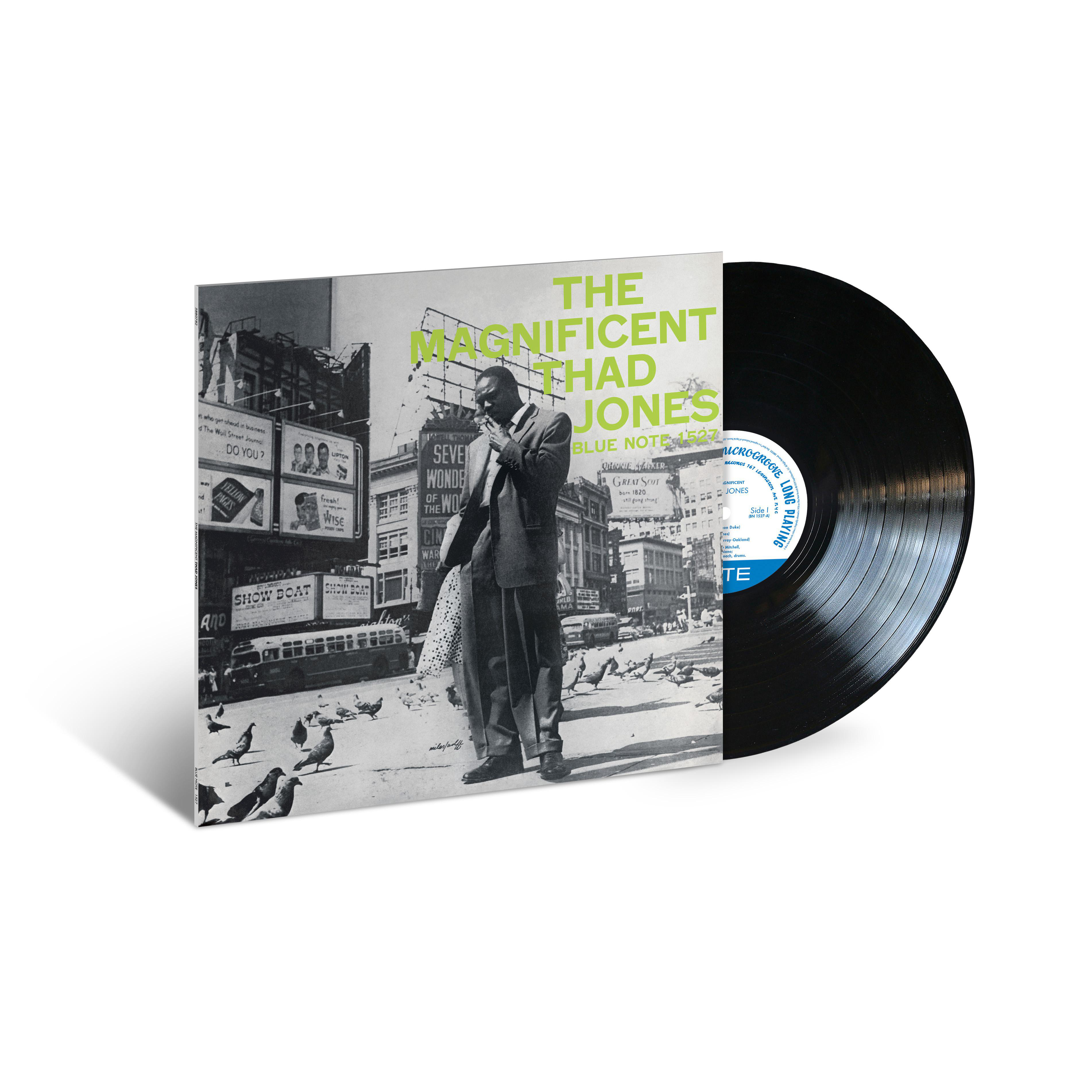 Albumcover für "The Magnificent Thad Jones" LP. Mann im Anzug. Schwarzes Vinyl sichtbar.
