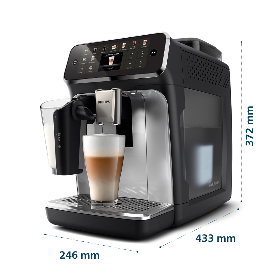 Czarny i srebrny ekspres do kawy z pojemnikiem na mleko i szklanką latte macchiato.