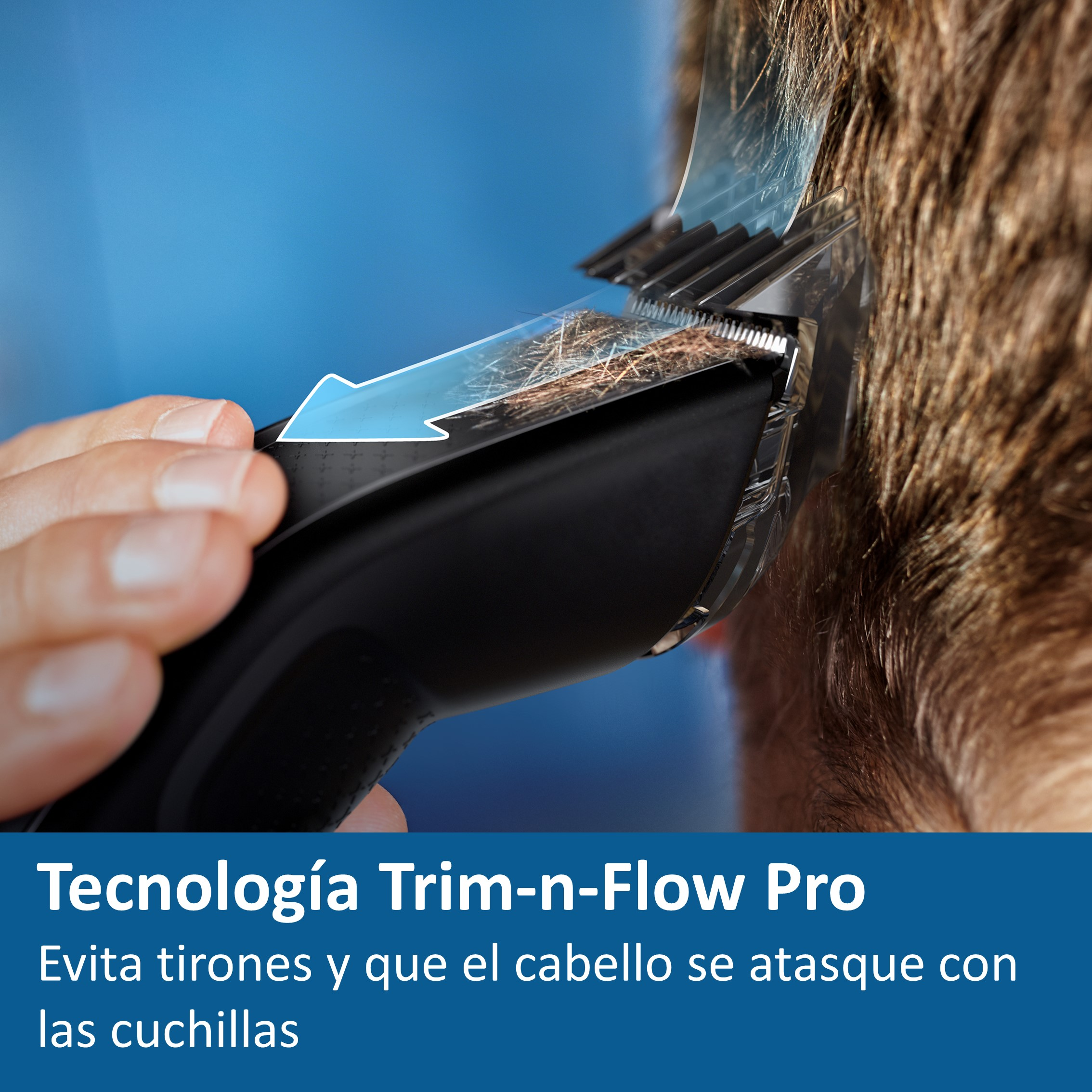 Cabello cortado con una cortadora negra. Texto: Tecnología Trim-n-Flow Pro, evita que el cabello se atasque.