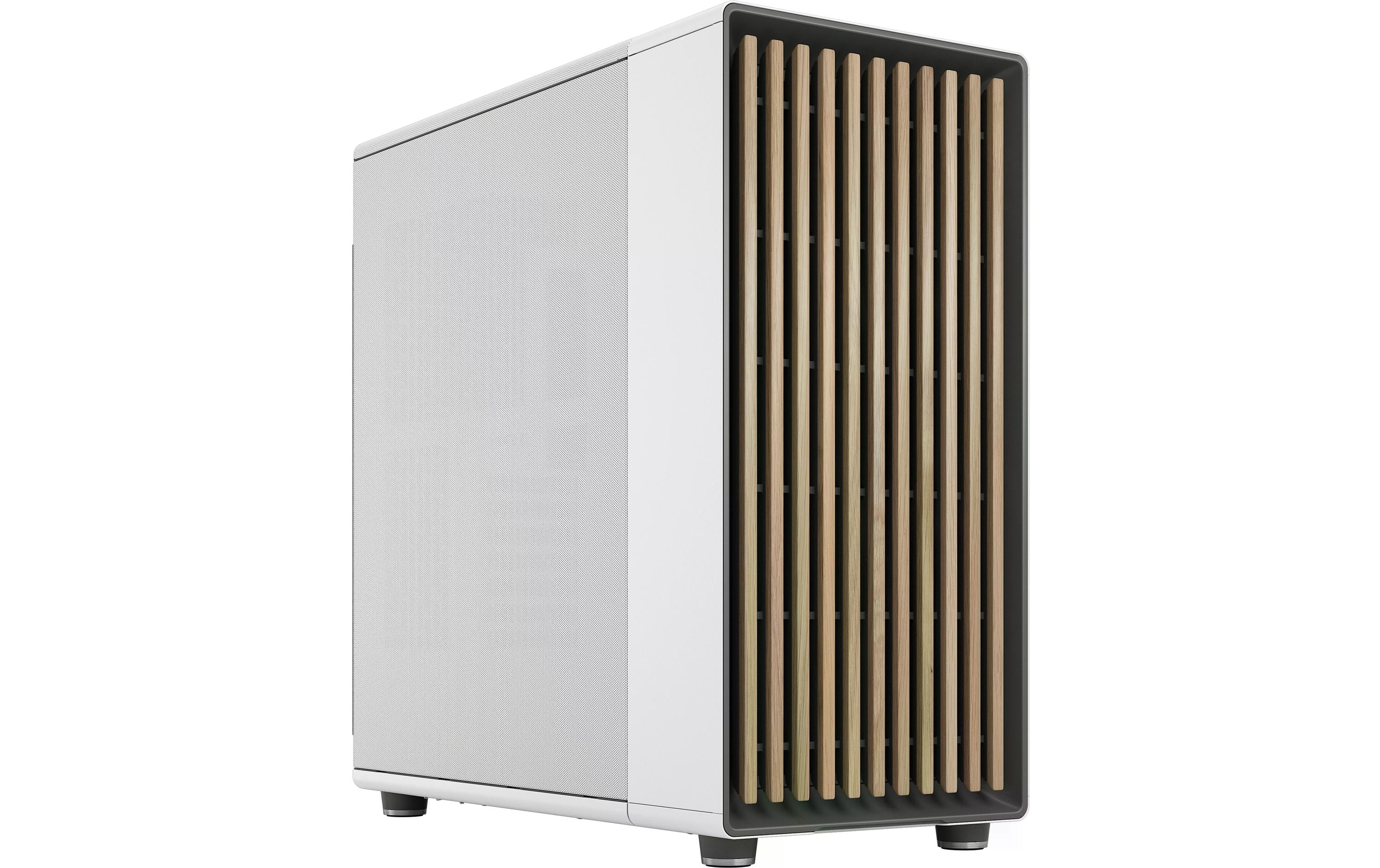 Ein weißes Computergehäuse mit Holzlamellen an der Vorderseite. Es hat eine Seitenteil aus Mesh.