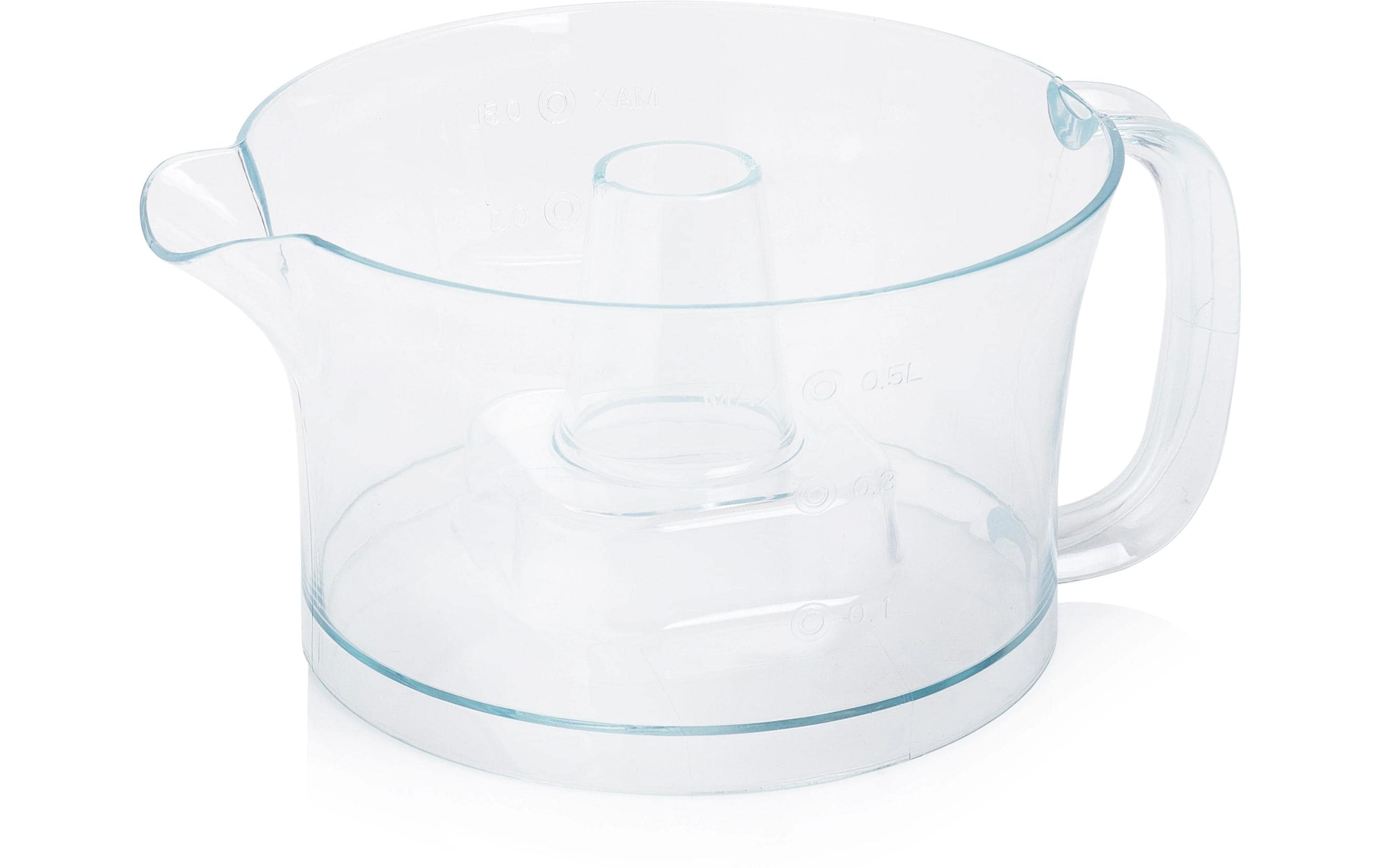 Ciotola per frullatore in plastica trasparente. Forma cilindrica con manico e segni di misurazione. Sfondo bianco.